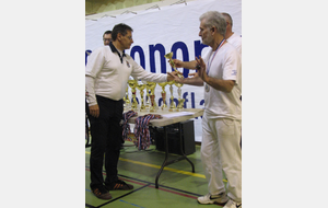 Remise des médailles et trophées ...
